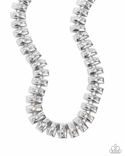 Paparazzi Officially Opulent- White