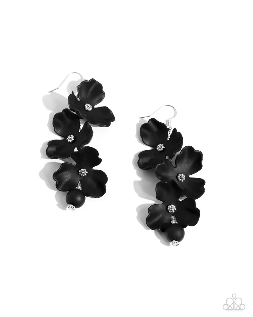 Paparazzi Plentiful Petals - Black